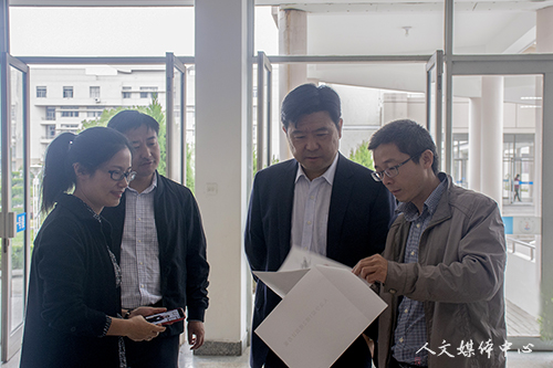 校党委书记崔凤军走访调研3044永利集团