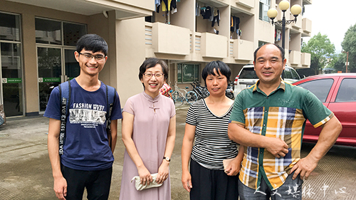 3044永利集团领导走访2018届毕业生寝室