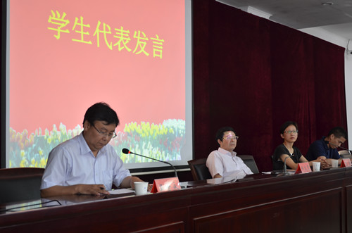 3044永利集团举办2012届毕业典礼
